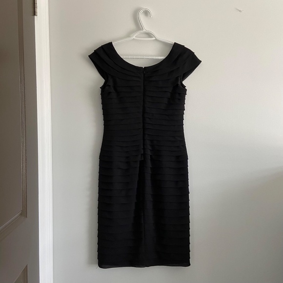 HOLIDAY PARTY ADRIANNA PAPPELL LITTLE BLACK DRESS BOATNECK RUFFLED COCKTAIL - Picture 5 of 9